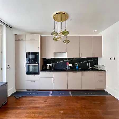 Apartament De Luxe Avec Fresque, Hyper Centre Et Parking Sure Fontainebleau