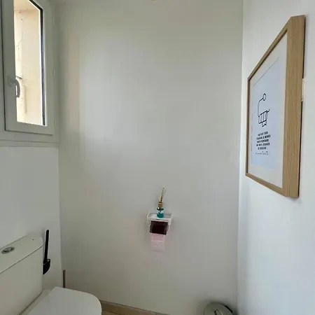 Apartament De Luxe Avec Fresque, Hyper Centre Et Parking Sure *