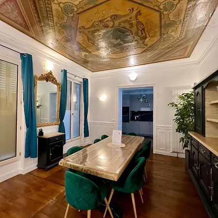 Apartament De Luxe Avec Fresque, Hyper Centre Et Parking Sure Fontainebleau