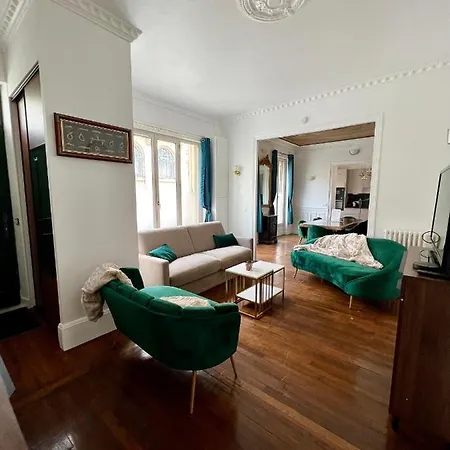 Apartament De Luxe Avec Fresque, Hyper Centre Et Parking Sure