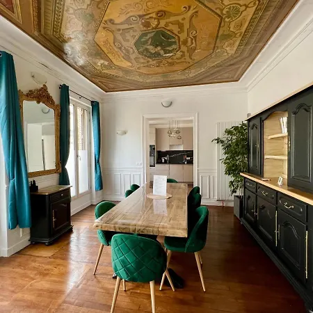 Apartament De Luxe Avec Fresque, Hyper Centre Et Parking Sure *