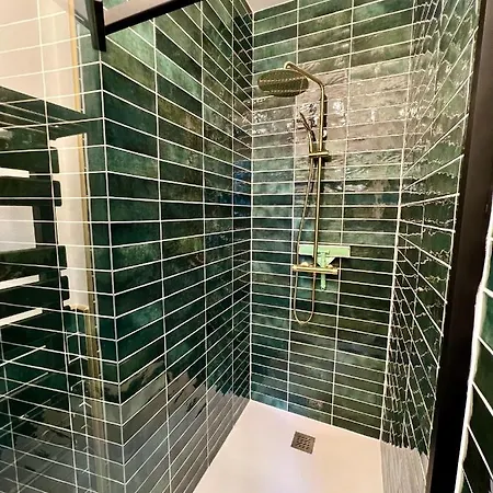 Apartament De Luxe Avec Fresque, Hyper Centre Et Parking Sure Fontainebleau