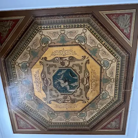 Apartament De Luxe Avec Fresque, Hyper Centre Et Parking Sure *