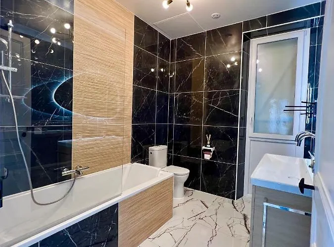 De Luxe Avec Fresque, Hyper Centre Et Parking Sure フォンテーヌブロー