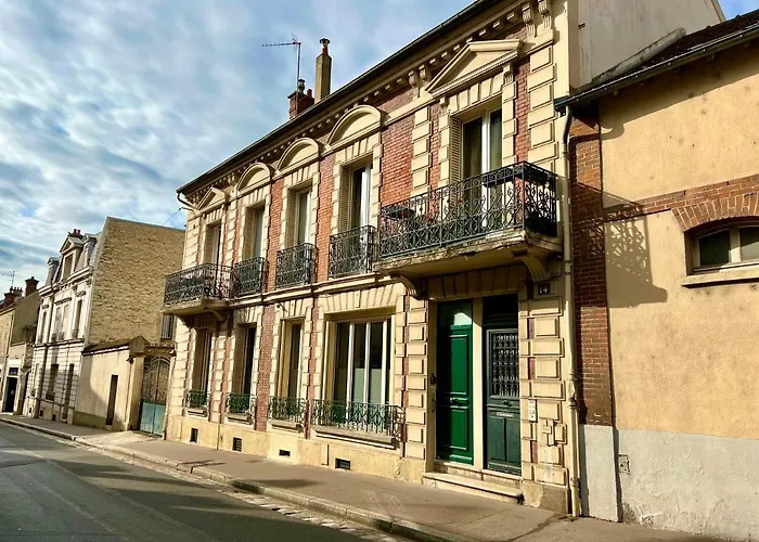 アパート De Luxe Avec Fresque, Hyper Centre Et Parking Sure フォンテーヌブロー