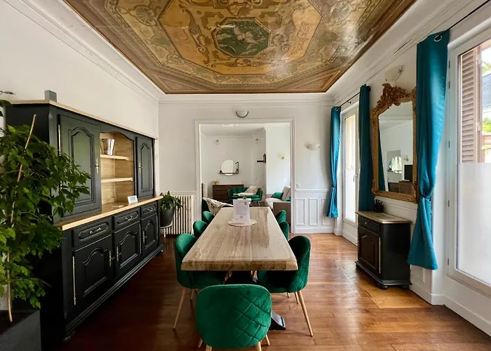 アパート De Luxe Avec Fresque, Hyper Centre Et Parking Sure