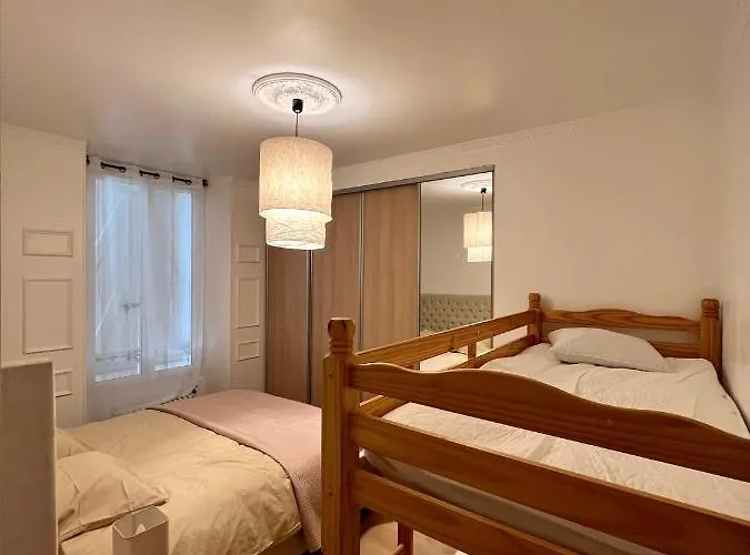 De Luxe Avec Fresque, Hyper Centre Et Parking Sure アパート